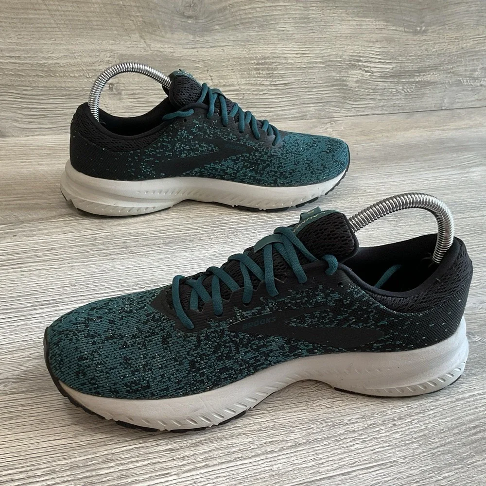 Brooks Launch 6 Womens Dark Green Running Shoes Sneakers 1202851B033 Size 9 B